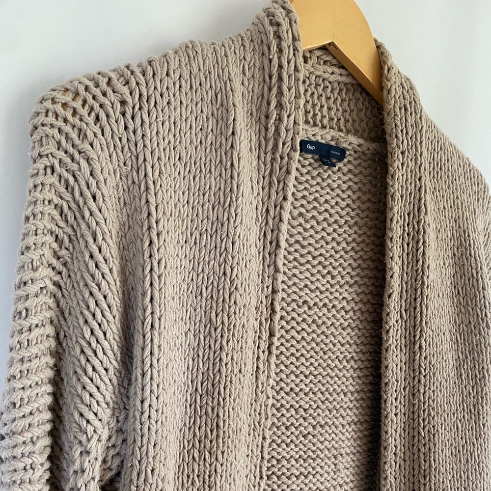 Gap chucky long sleeve cardigan sweater hand knit